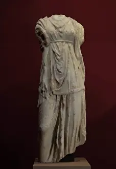 Archeologique: Roman statue, Musee Lapidaire, Avignon, Provence, France