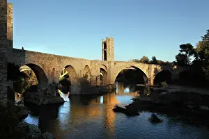 Fluvia: Romanesque bridge over the Fluvia river, Besalu