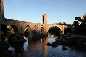 Fluvia: Romanesque bridge over the Fluvia river, Besalu