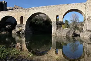 Fluvia: Romanesque bridge over the Fluvia river, Besalu
