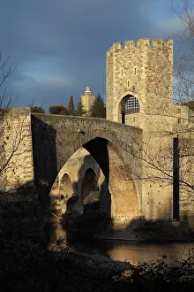 Fluvia: Romanesque bridge over the Fluvia river, Besalu