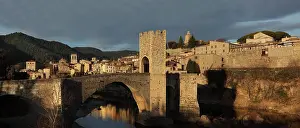 Fluvia: Romanesque bridge over the Fluvia river, Besalu
