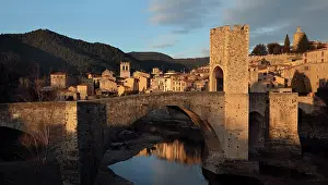 Fluvia: Romanesque bridge over the Fluvia river, Besalu