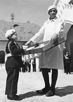 Picks: Romanian war school, 1940