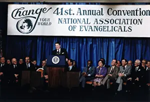 Hcdarna: Ronald Reagan. President Reagan giving the Evil