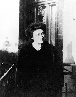 Luxemburg: Rosa Luxemburg on the balcony of her apartment