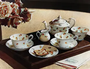 Nicer: ROSE TEA SET