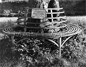 Gillet: ROUND IRON SEAT