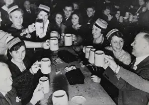 Alkohol: Round table with a Bock Beer Festival