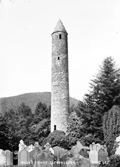 Glendalough: Round Tower, Glendalough