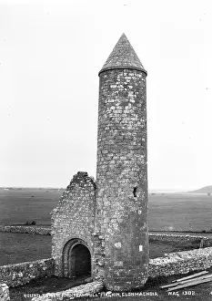 Offaly: Round Tower and Teampull, Finghin, Clonmacnois