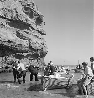 Ladram: Rowing boats