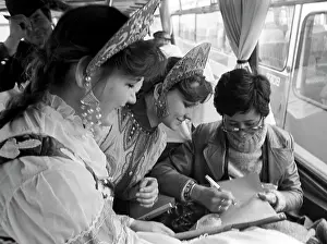 Roza: Roza Rymbayeva, 1982