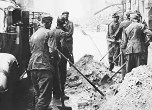 Clearance: Rubble clearance in Munich, 1945