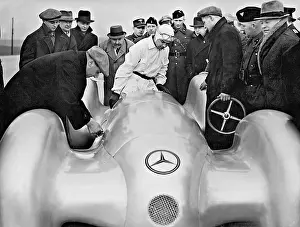 Bitterfeld: Rudolf Caracciola in his racing car, 1939
