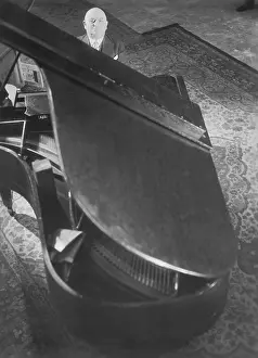 Conradi: Rudolf Nelson in And Nelson plays, 1929