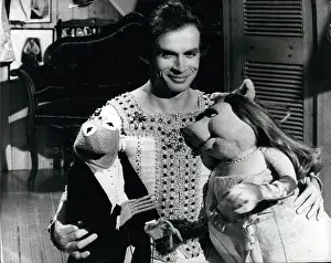 Nureyev: Rudolf Nureyev, ballet dancer, on The Muppet Show