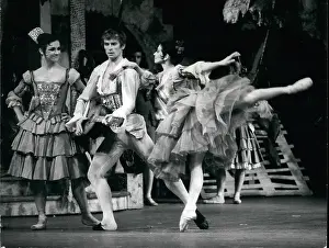 Rudolf Nureyev and other ballet dancers on stage