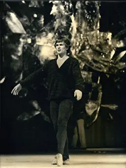 Sylphide: Rudolf Nureyev in rehearsal