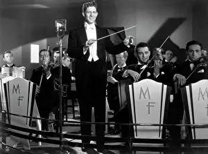 Vallee: Rudy Vallee - actor - bandleader