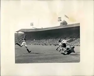 Dyson: Rugby - Soccer