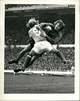 Tussle: Rugby - Soccer