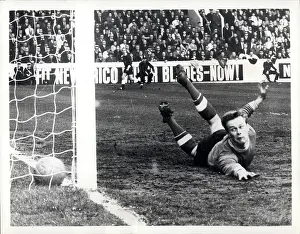 Greaves: Rugby - Soccer