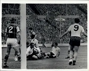 Greaves: Rugby - Soccer