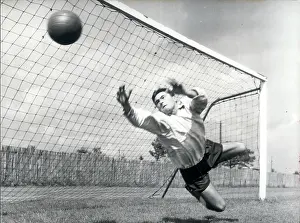 Roker: Rugby - Soccer