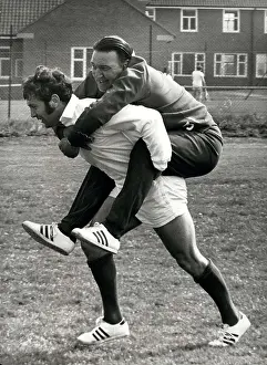 Dawes: Rugby - Soccer