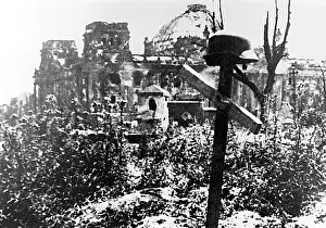 Imposing: RUINED REICHSTAG 1945