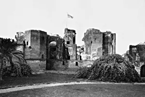 Sepoy: Ruins of the British residence in Lucknow, 1930