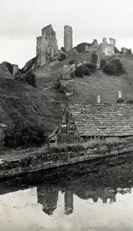 Hovis: Ruins of Corfe Castle, Dorset