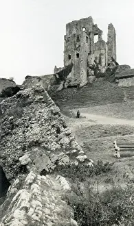 Corfe: Ruins of Corfe Castle, Dorset