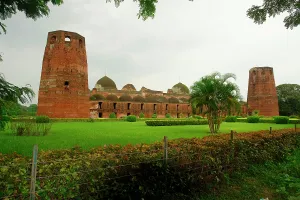 Minar: Ruins of the Katra Mosque, Murshidabad, West Bengal, India