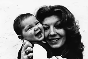 Roza: Rula Lenska and her daughter