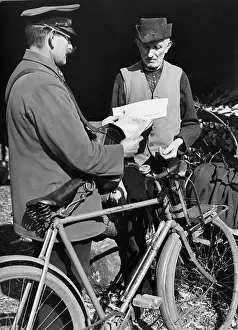 Zossen: Rural postman during the letter delivery, 1936