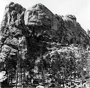 Locales: RUSHMORE MOUNTAIN-The mountain before the ?