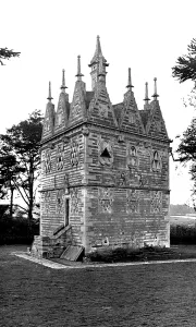 Rushton: Rushton, Triangular Lodge 1952