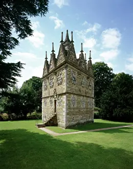 Rushton: Rushton Triangular Lodge