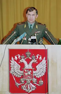 Lebed: Russian Airborne Troops General Lebed at State