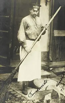 Dustpan: Russian Caretaker