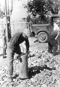 Arlz: Russian forced laborer, 1941