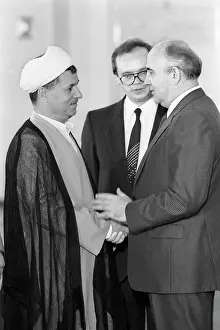 Akbar: Russian-Iranian negotiations, 1989