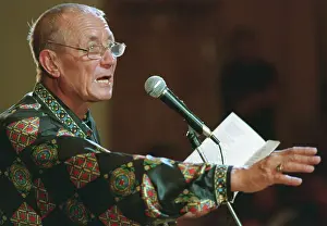 Yevtushenko: Russian poet Yevgeny Yevtushenko at Polytechnic Museum, 1996