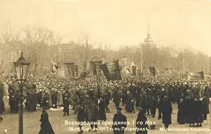 Marchers: Russian Revolution, 1917: Marchers in