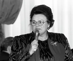 Suggested: Russian singer Lyudmila Zykina, 1994