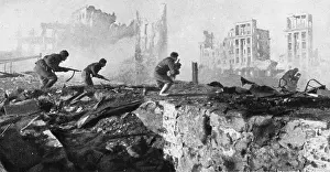 Suburbs: Russian soldiers during the attack in Stalingrad, 1942