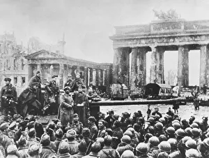 Kriegsende: Russian soldiers in Berlin, 1945