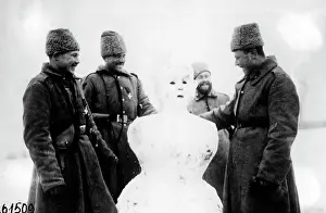 Snowman: Russian soldiers with a snowman